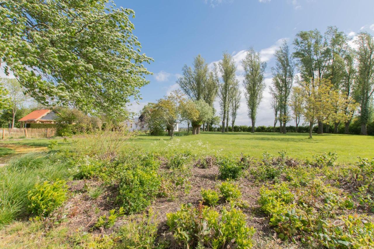 Prachtig Gelegen Vrijstaand Landhuis Hansweert Exterior foto