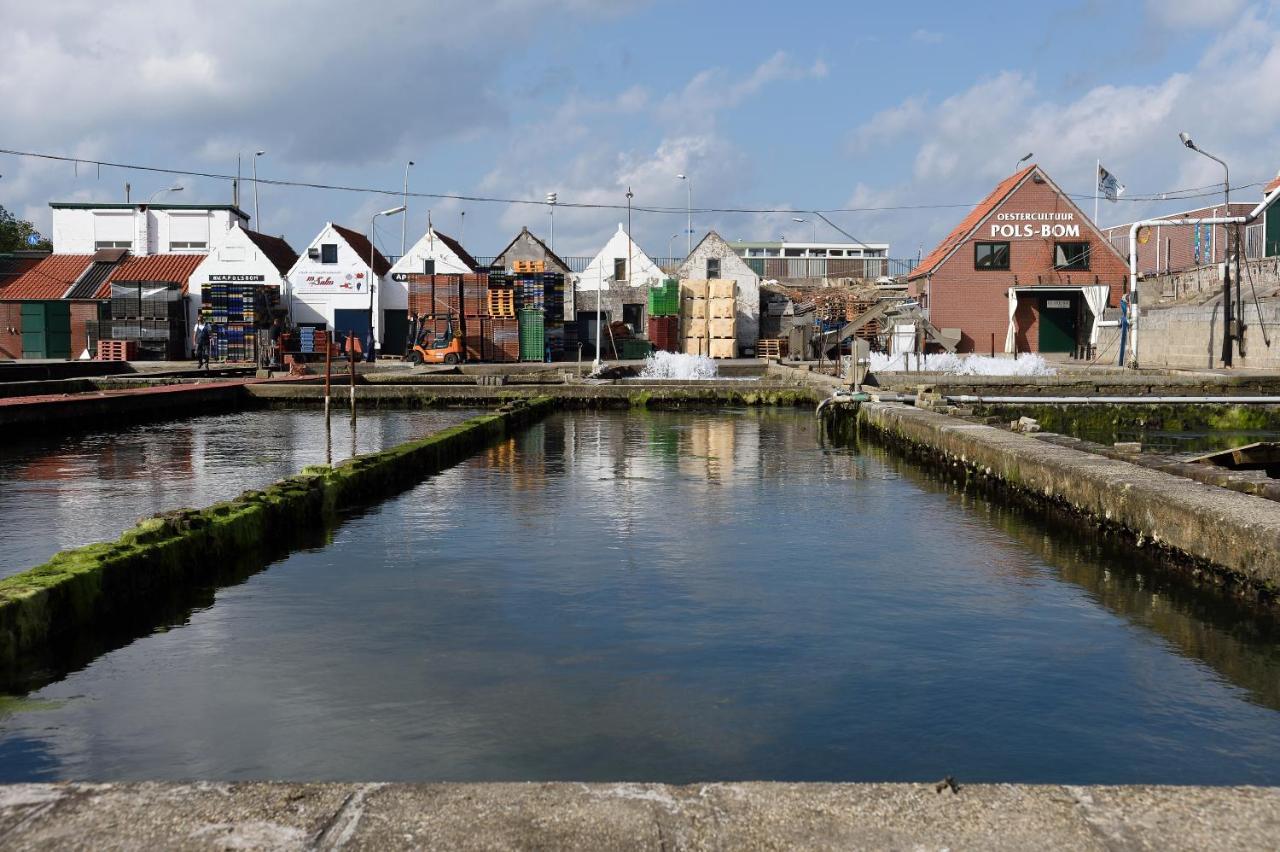 Prachtig Gelegen Vrijstaand Landhuis Hansweert Exterior foto